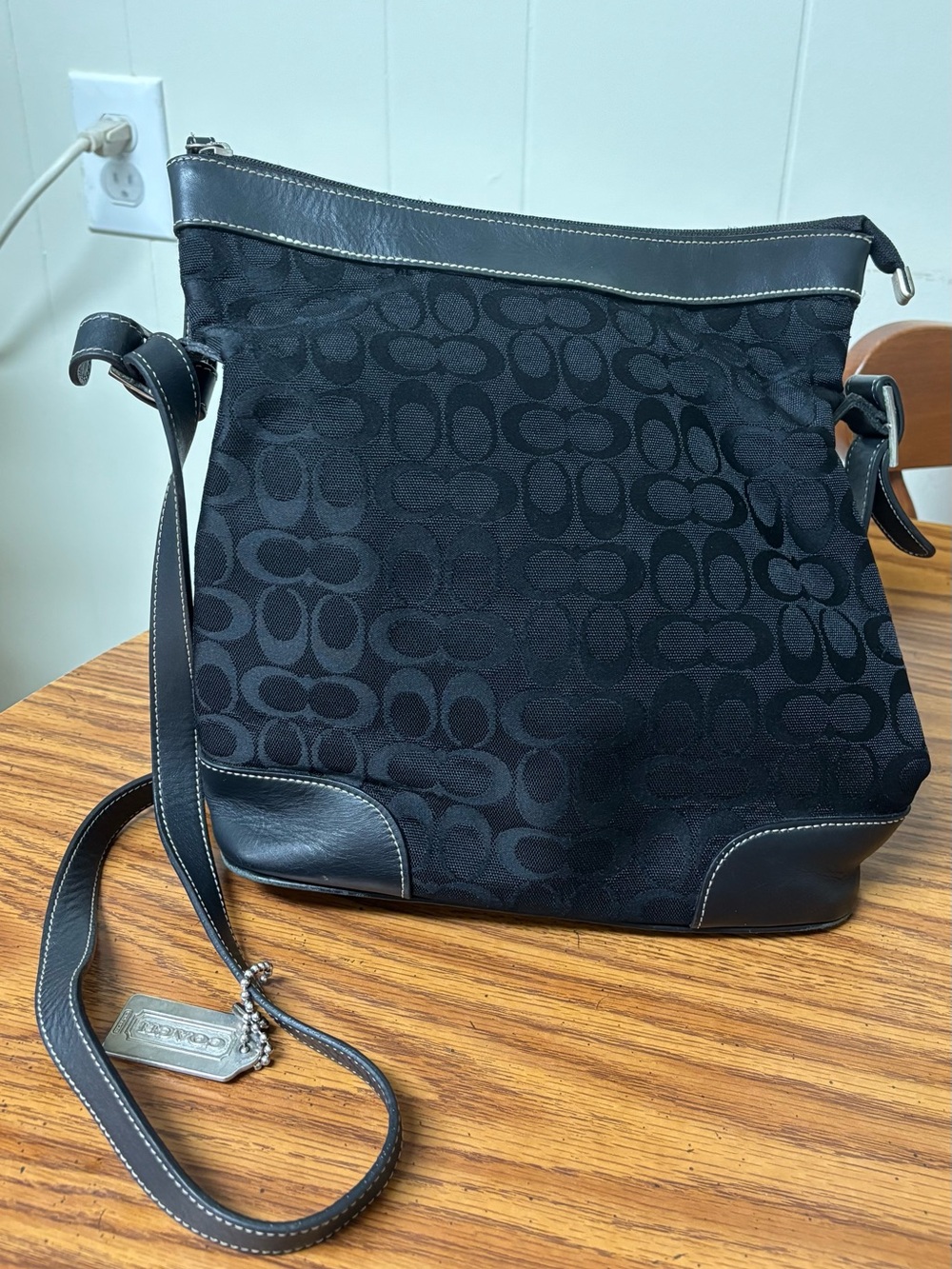 Coach Black Signature Crossbody Bag 🖤